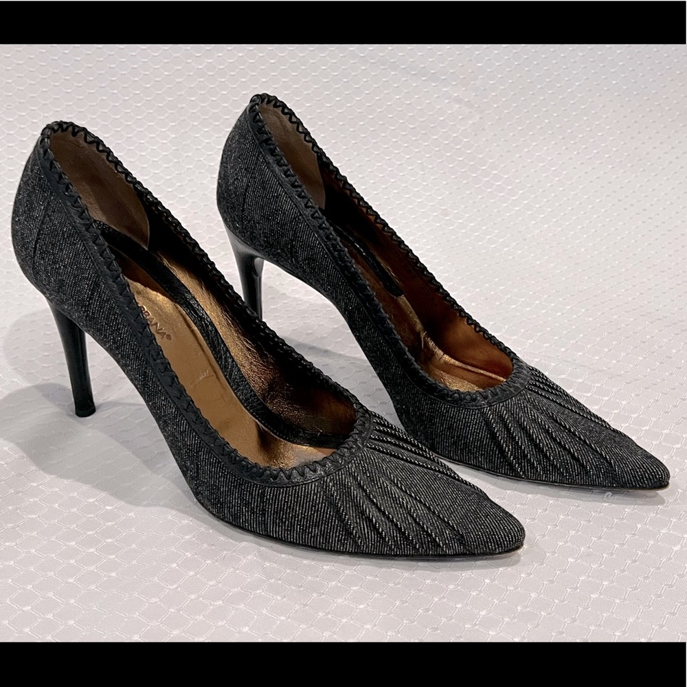 Gorgeous Authentic Dolce & Gabbana black denim pumps - size 40